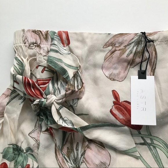 ASTR Havana Off Shoulder Blouse - Picture 3 of 7